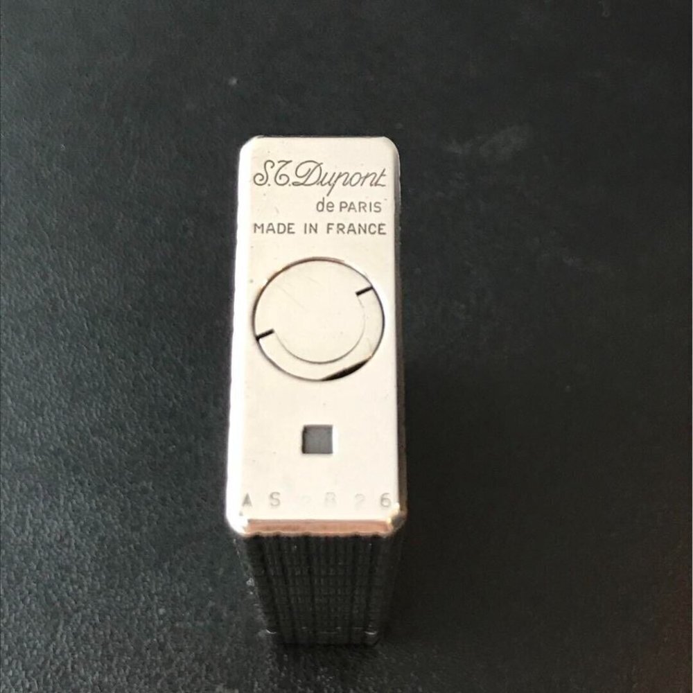 S.T. Dupont Vintage Silver Plated "Prince of Wales" Lighter - Picture 6 of 6